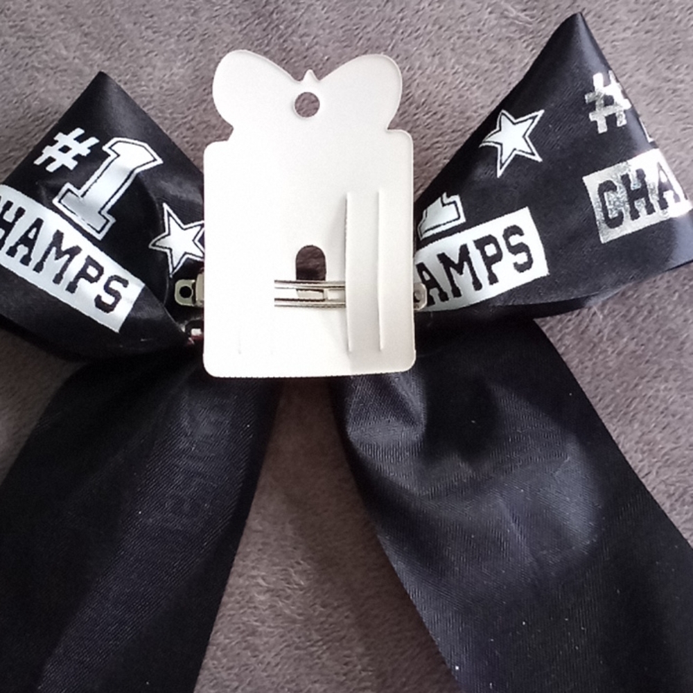 Cheer bow - Picture 3 of 3